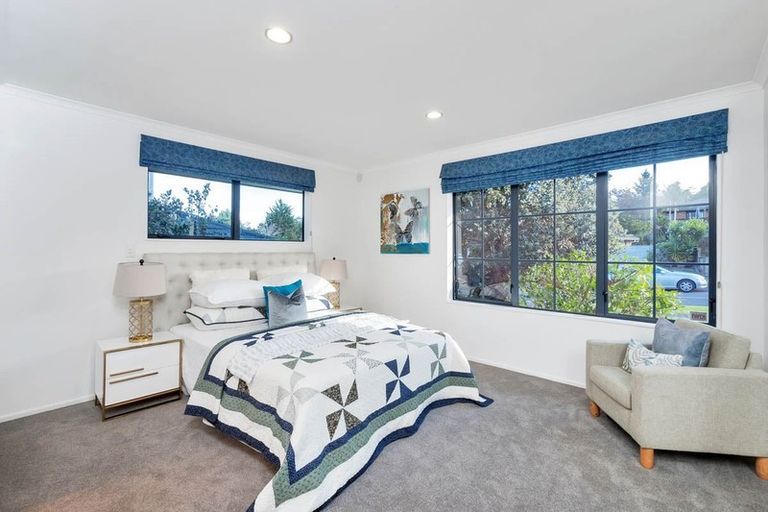 Photo of property in 34 San Valentino Drive, Henderson, Auckland, 0612