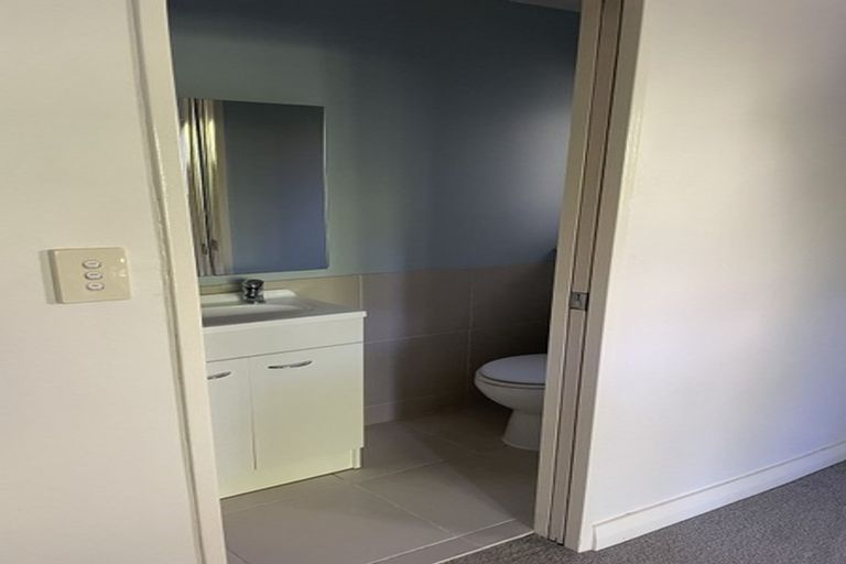 Photo of property in 36a Fairmount Road, Titirangi, Auckland, 0604