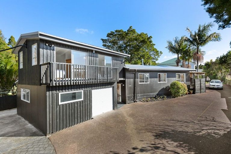 Photo of property in 107 Konini Road, Titirangi, Auckland, 0604