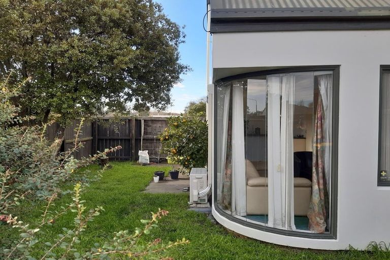 Photo of property in 74 Mandeville Street, Riccarton, Christchurch, 8011