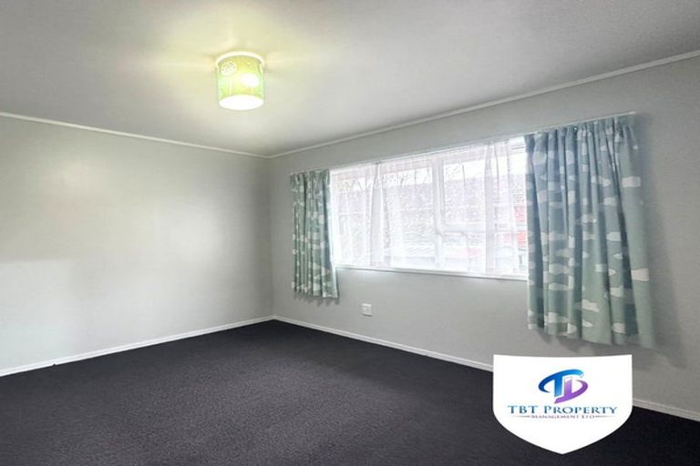 Photo of property in 2/13 Lochinver Road, Papatoetoe, Auckland, 2025