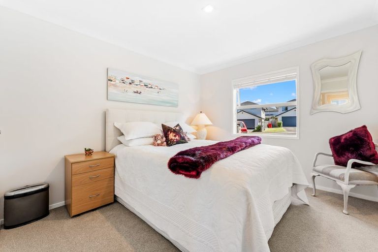 Photo of property in 2 Maylee Crescent, Gulf Harbour, Whangaparaoa, 0930