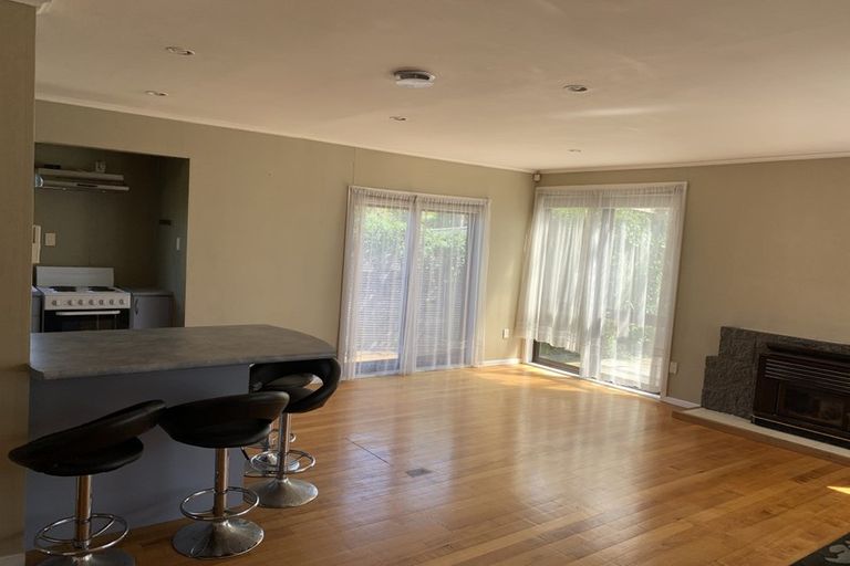 Photo of property in 1/28 Lyttelton Avenue, Forrest Hill, Auckland, 0620