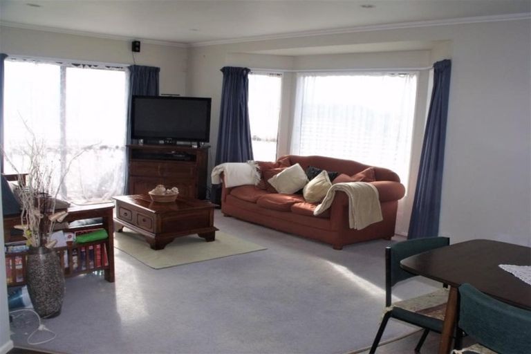 Photo of property in 25 Pelorous Street, Paparangi, Wellington, 6037