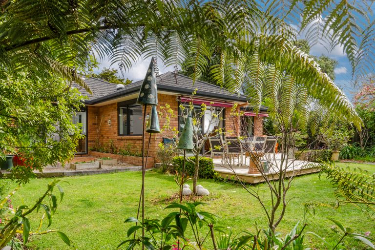 Photo of property in 16 Harbour View Road, Point Wells, Warkworth, 0986