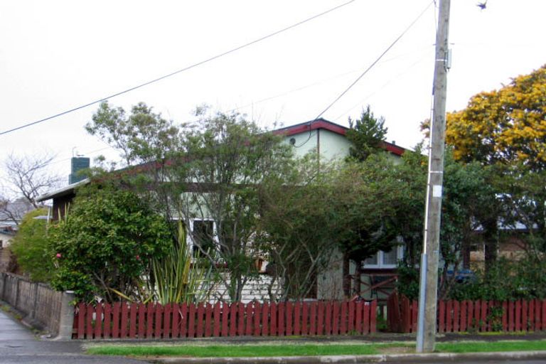 Photo of property in 28 Cambridge Terrace, Masterton, 5810