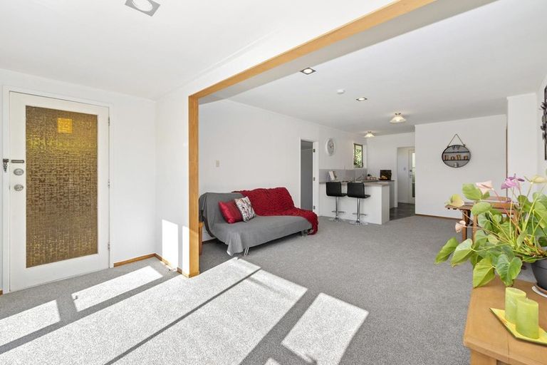 Photo of property in 120 Woodglen Road, Glen Eden, Auckland, 0602