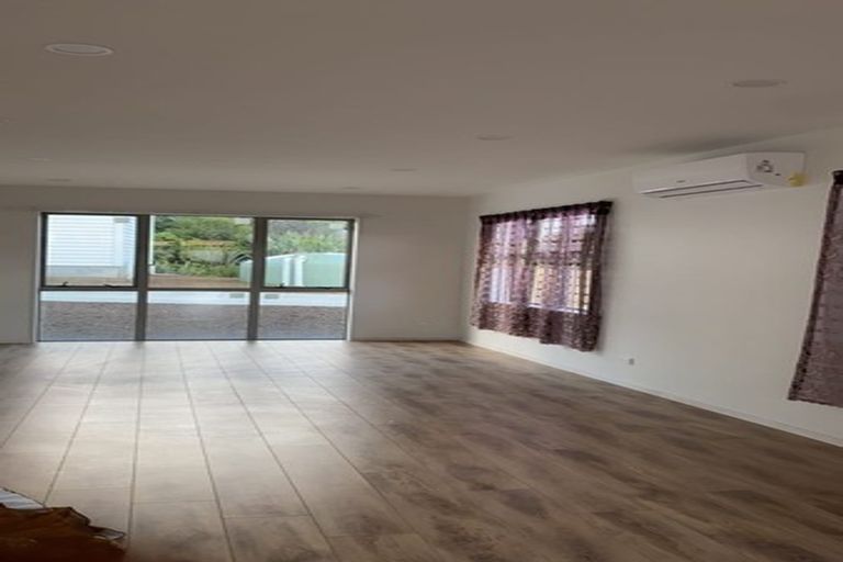 Photo of property in 4 Han Court, Glen Eden, Auckland, 0602