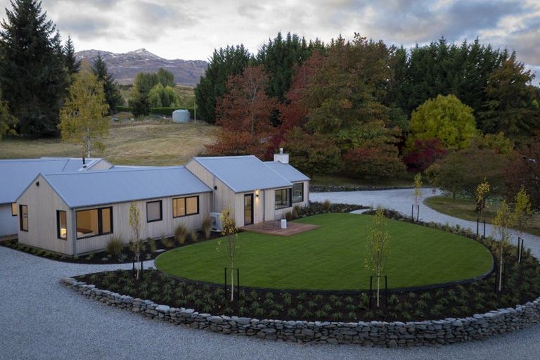Photo of property in 206 Dalefield Road, Dalefield, Queenstown, 9371