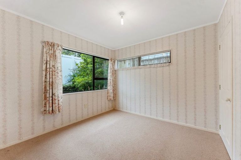 Photo of property in 6a Brian Avenue, Forrest Hill, Auckland, 0620