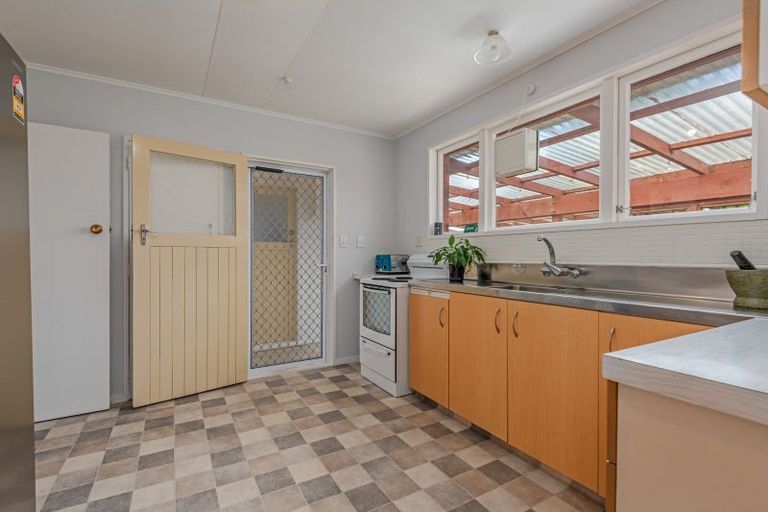 Photo of property in 4 Holdsworth Avenue, Milson, Palmerston North, 4414