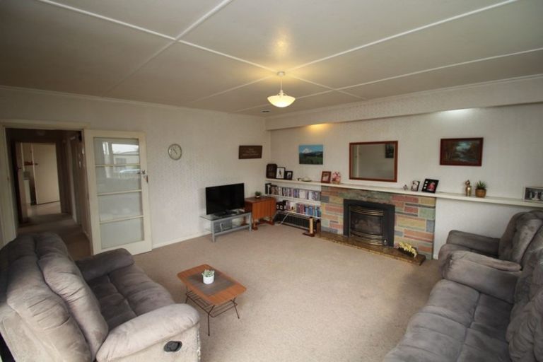 Photo of property in 9 Vera Street, Marton, 4710