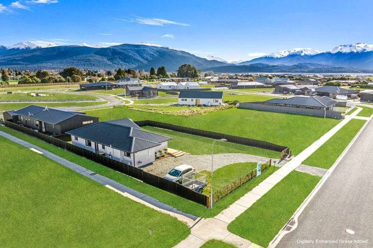 Photo of property in 102 Tukare Loop, Te Anau, 9600