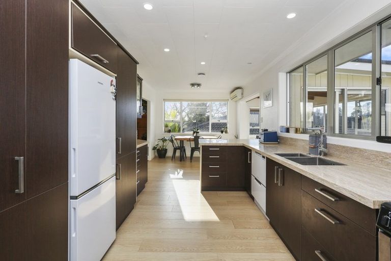 Photo of property in 10 Magnolia Drive, Westown, New Plymouth, 4310