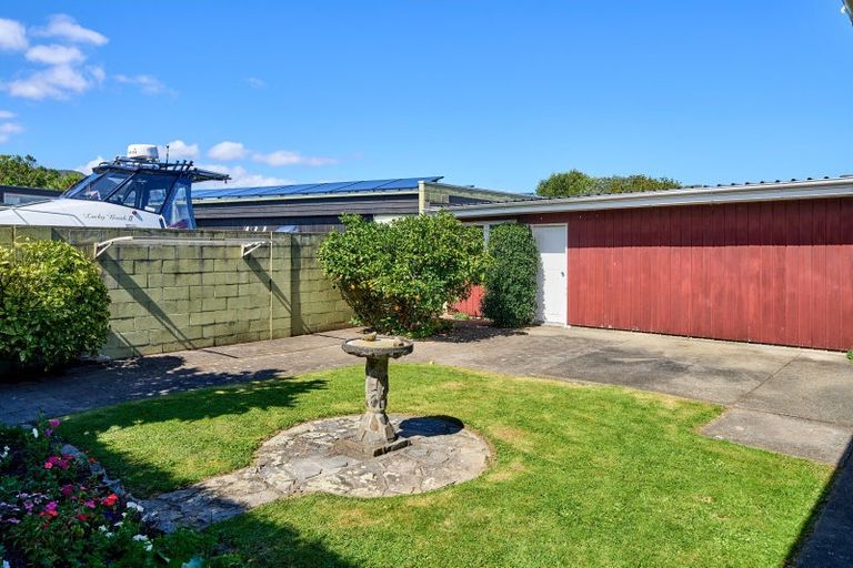 Photo of property in 66 Wai-iti Crescent, Woburn, Lower Hutt, 5010