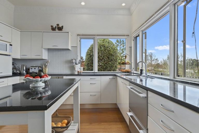 Photo of property in 39 Marama Street, Frankton, Hamilton, 3204