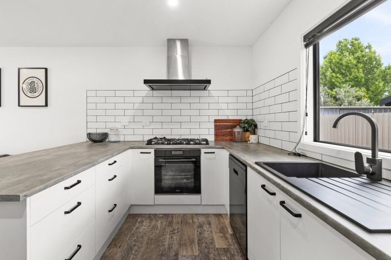 Photo of property in 35 Flanders Avenue, Onekawa, Napier, 4110