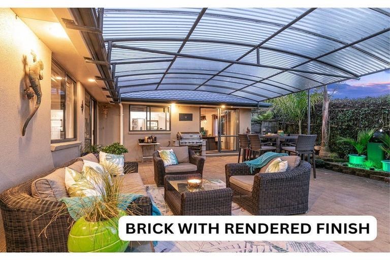 Photo of property in 17 Matija Place, Red Beach, 0932