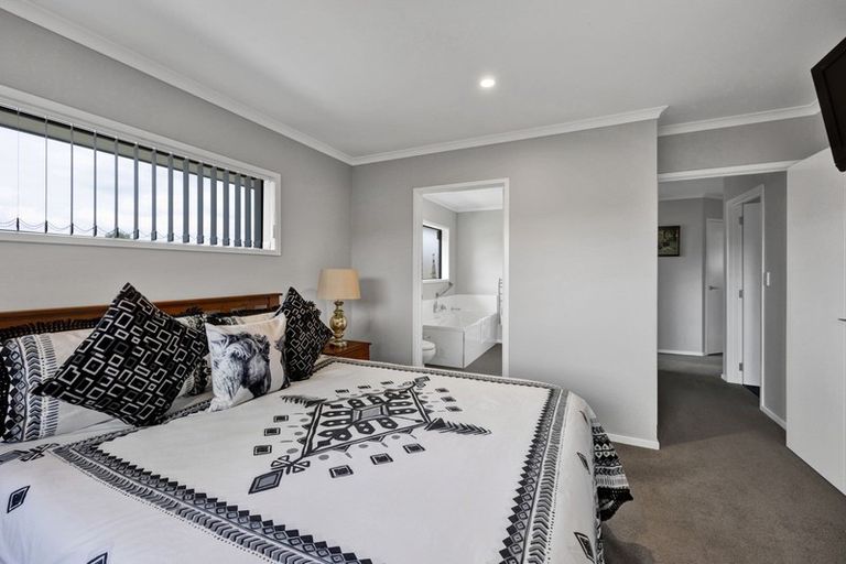 Photo of property in 21 Elizabeth Grove, Stratford, 4332