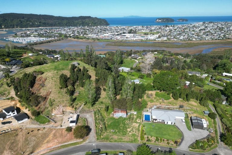 Photo of property in 16 Manuka Drive, Whangamata, 3691