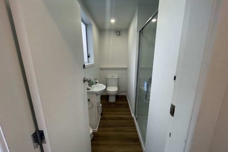 Photo of property in 12 Mataroa Avenue, Northland, Wellington, 6012