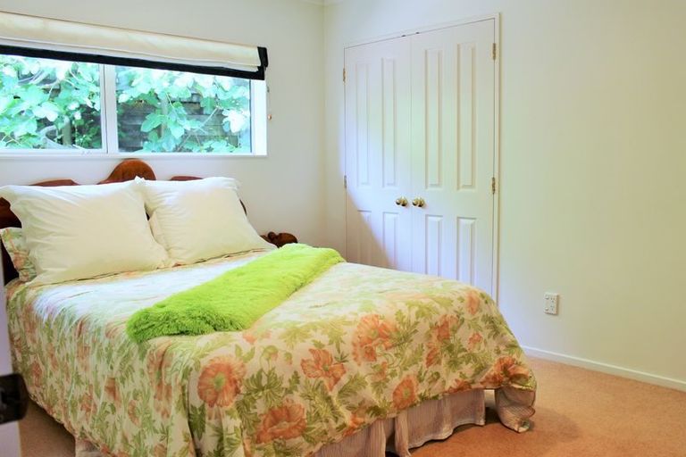 Photo of property in 24 Grovenor Drive, Orewa, 0931