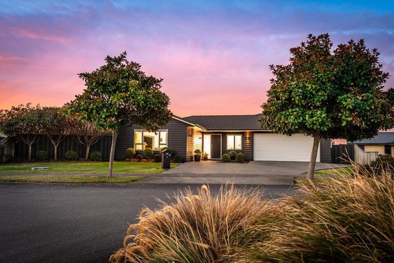 Photo of property in 2 Patterson Lane, Raumati Beach, Paraparaumu, 5032