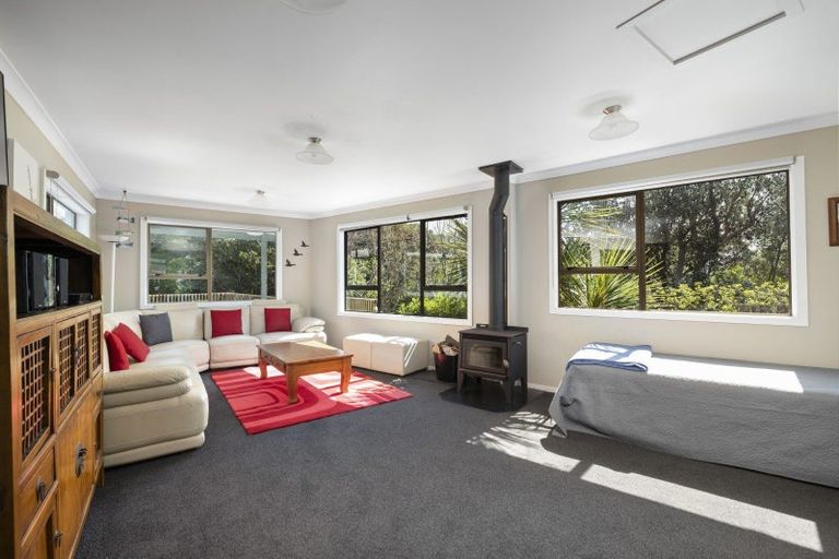 Photo of property in 11 Guthrie Crescent, Castlepoint, Masterton, 5889