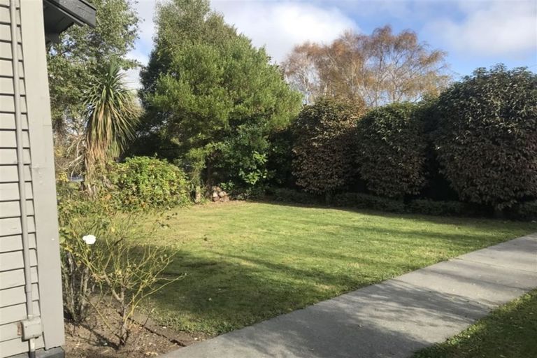 Photo of property in 52 Woodville Street, Edgeware, Christchurch, 8013
