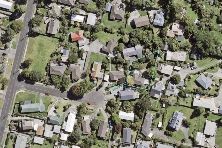 Photo of property in 18 George Herring Place, Glen Eden, Auckland, 0602