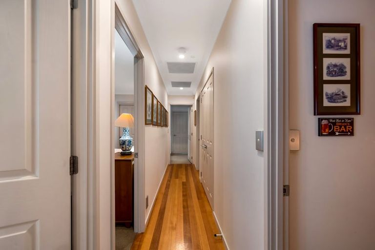 Photo of property in 33 Mudgeways Road, Massey, Auckland, 0614