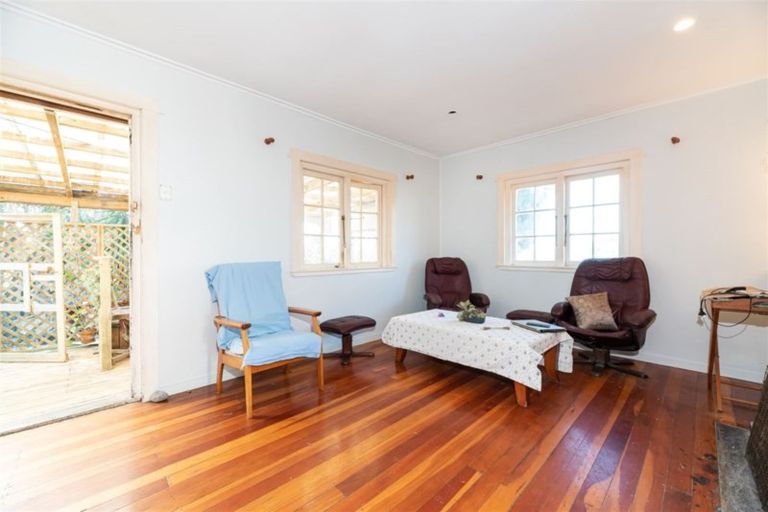 Photo of property in 119 Mcleod Road, Te Atatu South, Auckland, 0610