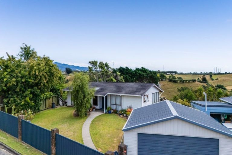 Photo of property in 17a Saint Ives Grove, Whalers Gate, New Plymouth, 4310
