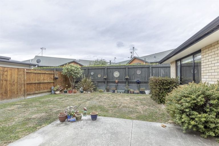 Photo of property in 108 Hillcrest Drive, Kelvin Grove, Palmerston North, 4414