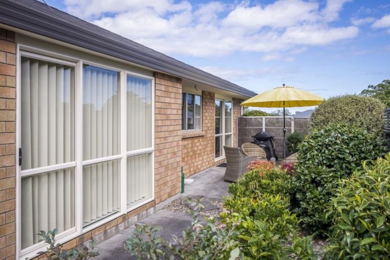 Photo of property in 38 Realm Drive, Paraparaumu, 5032