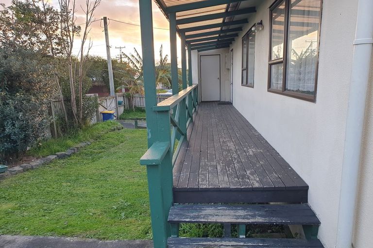 Photo of property in 1 Harrington Road, Henderson, Auckland, 0610