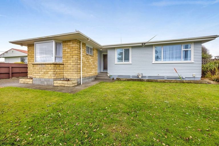 Photo of property in 14 Murray Avenue, Hawera, 4610
