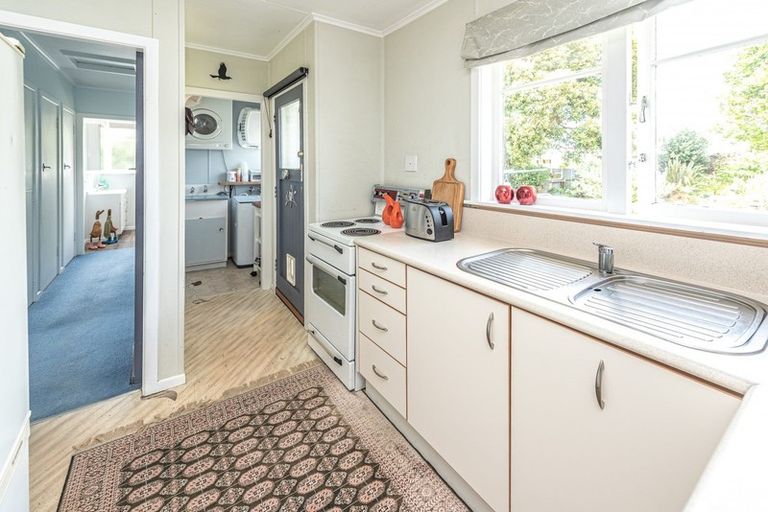 Photo of property in 9 Lee Street, Castlecliff, Whanganui, 4501