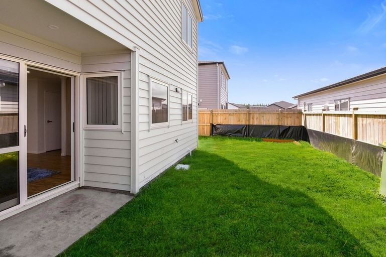 Photo of property in 5 Survila Street, Takanini, 2110