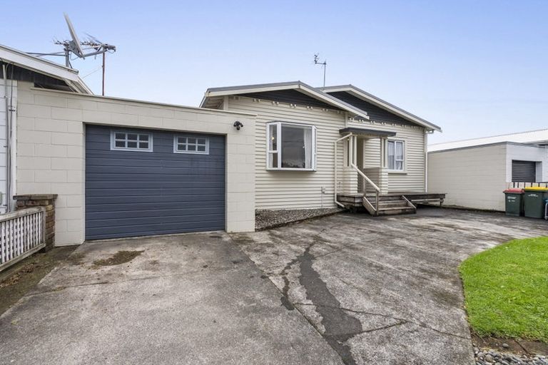 Photo of property in 188 Brooklands Road, Vogeltown, New Plymouth, 4310