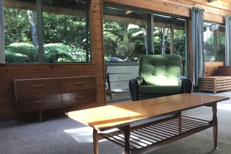 Photo of property in 65 Rimutaka Place, Titirangi, Auckland, 0604