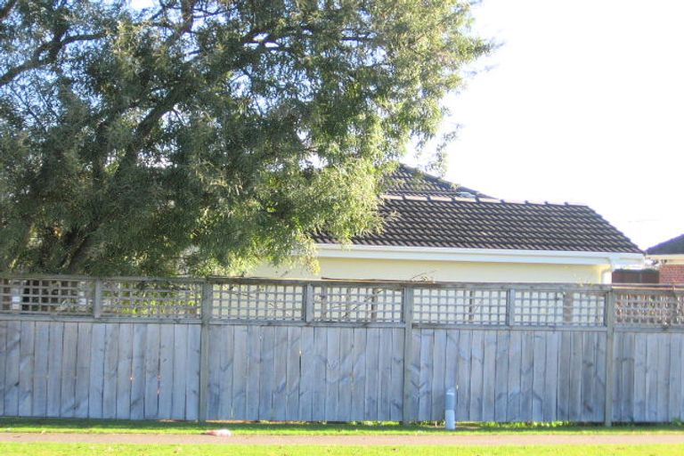 Photo of property in 26 Grove Road, Papakura, 2110