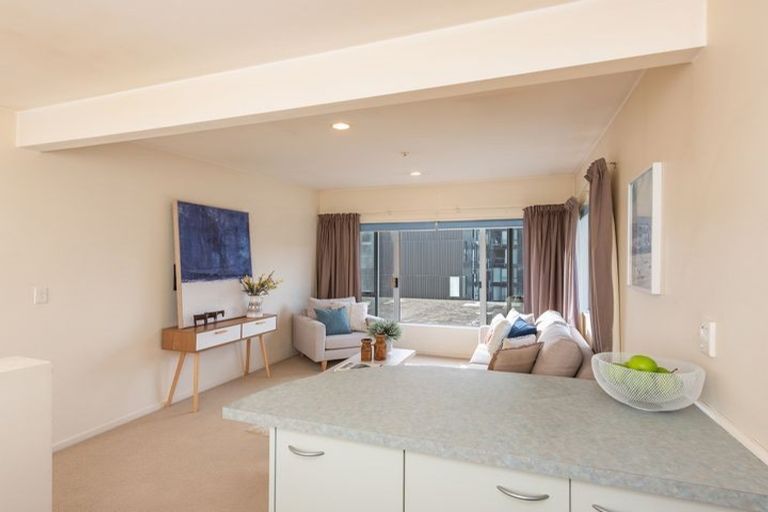 Photo of property in 31 Rugby Street, Mount Cook, Wellington, 6021