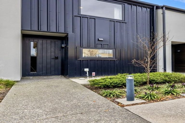 Photo of property in 89-91 Champion Street, Cannons Creek, Porirua, 5024