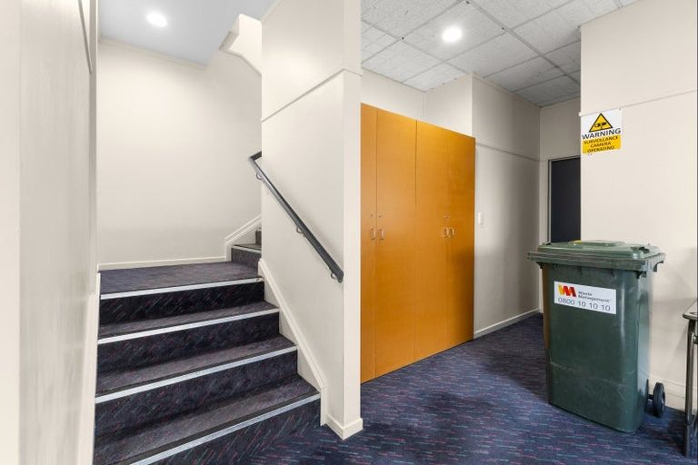 Photo of property in 1/123 Queen Street, Northcote Point, Auckland, 0627