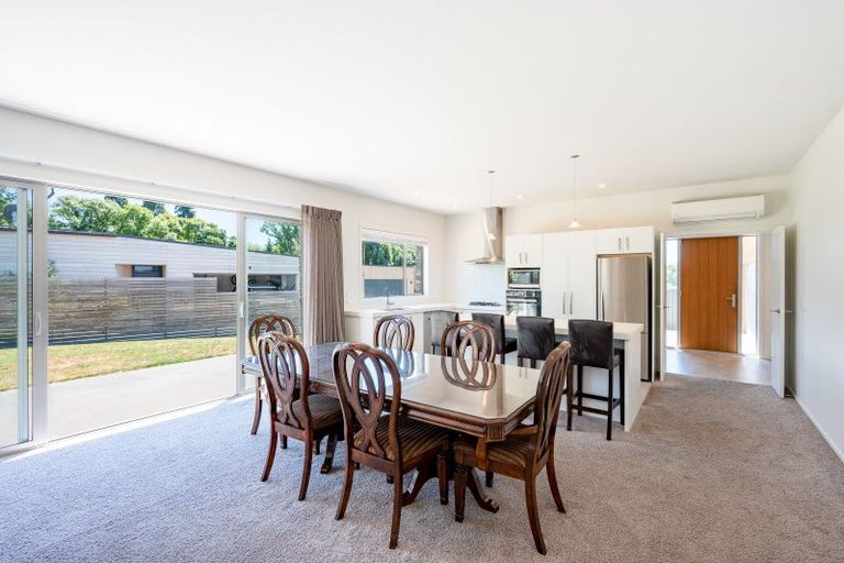 Photo of property in 7 Macandrew Lane, Wanaka, 9305