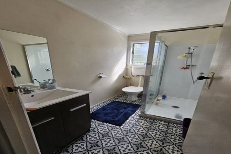 Photo of property in 1/98 Birkenhead Avenue, Birkenhead, Auckland, 0626