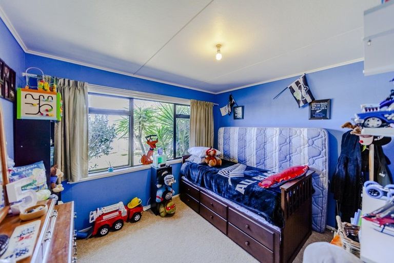 Photo of property in 18 Montgomery Street, Waipukurau, 4200