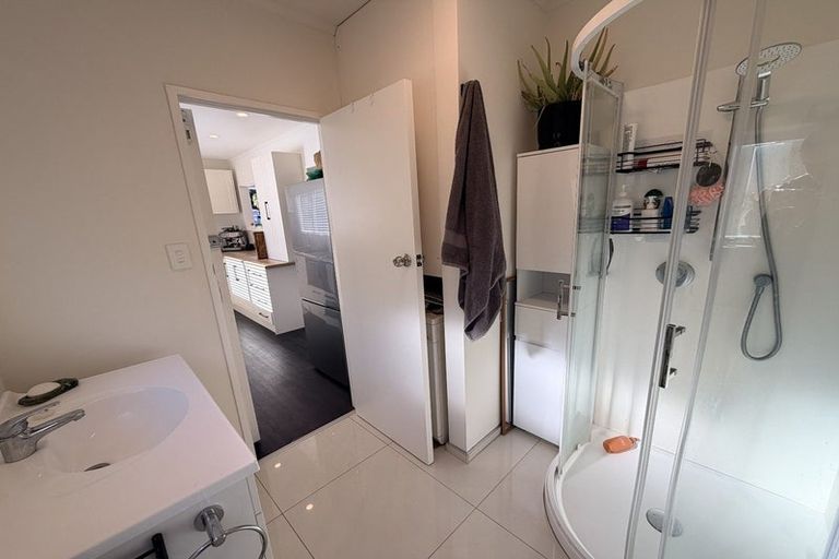 Photo of property in 73b Airlie Road, Plimmerton, Porirua, 5026