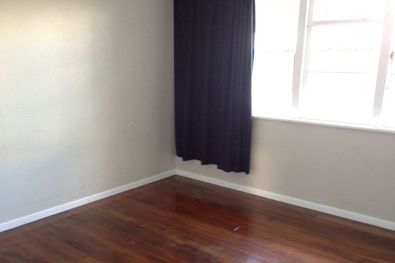 Photo of property in 8 Raumati Terrace, Khandallah, Wellington, 6035